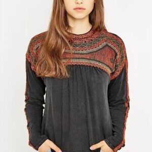 Free People Snow Bunny embroidered long sleeve size small